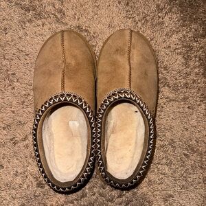 UGG Tasman Slipper (Women), size 9, color Chestnut, worn a handful of times,
